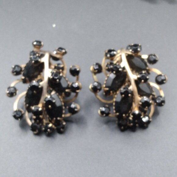 Vintage Black Glass Stones Brooch and clip Earrings Set - Picture 6 of 6